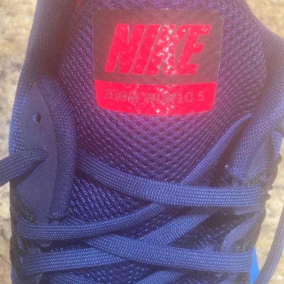 Nike - Picture 3 of 4